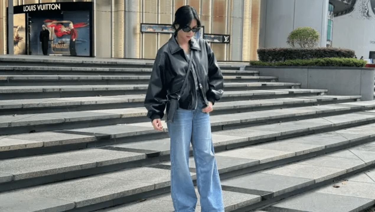 7 Sepatu Cocok dengan Jeans Flare