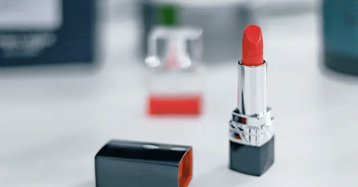 Pilih warna lipstik undertone