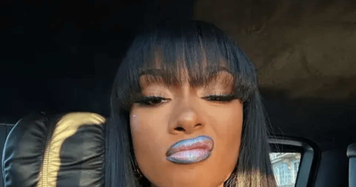 Tren Pool Lips